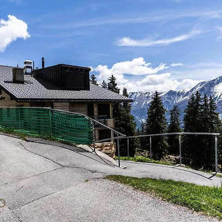 Haus Caroline, Mitte